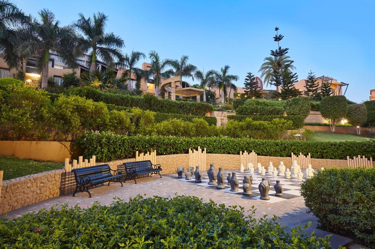 เดอะ โครินเธียน รีสอร์ท แอนด์ คลับ ปูเน่ ภายนอก รูปภาพ The Royal Garden Villas