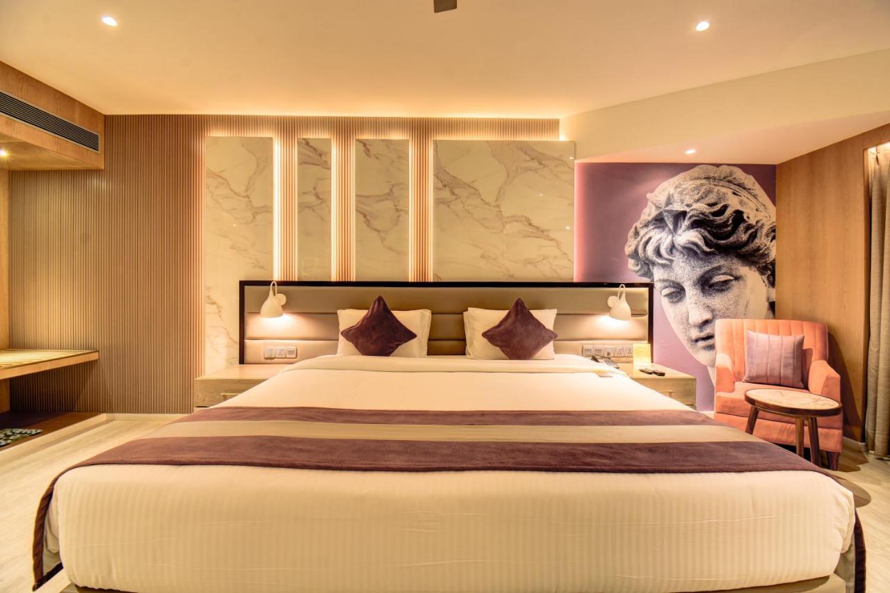 เดอะ โครินเธียน รีสอร์ท แอนด์ คลับ ปูเน่ ภายนอก รูปภาพ Deluxe Room
