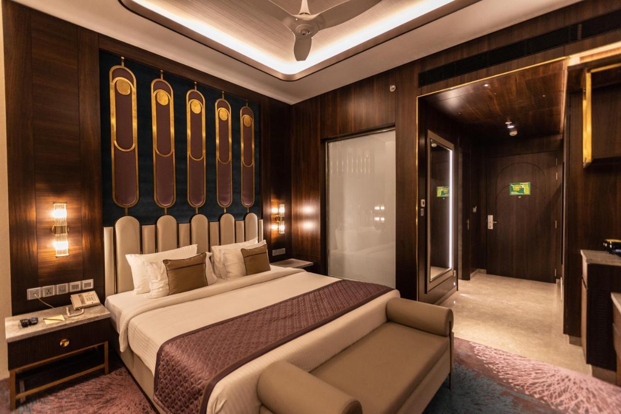 เดอะ โครินเธียน รีสอร์ท แอนด์ คลับ ปูเน่ ภายนอก รูปภาพ Suite room