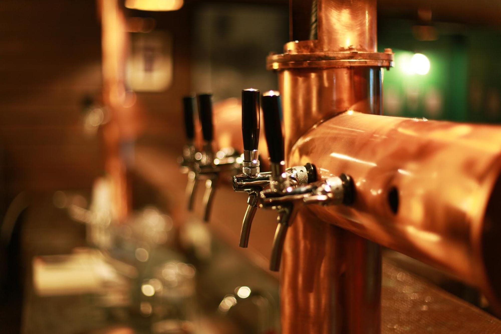 เดอะ โครินเธียน รีสอร์ท แอนด์ คลับ ปูเน่ ภายนอก รูปภาพ Beer taps